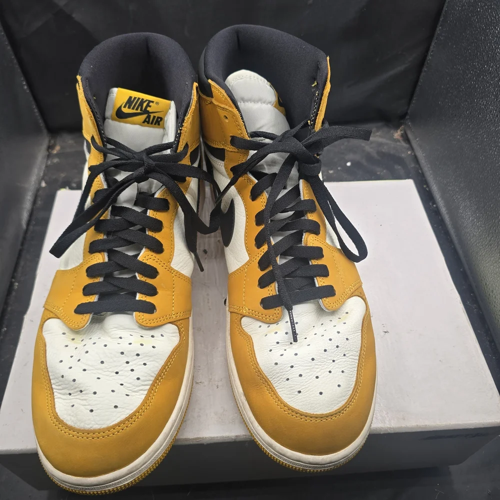 Jordan High-Top Sneakers in‎ Yellow, White & Black